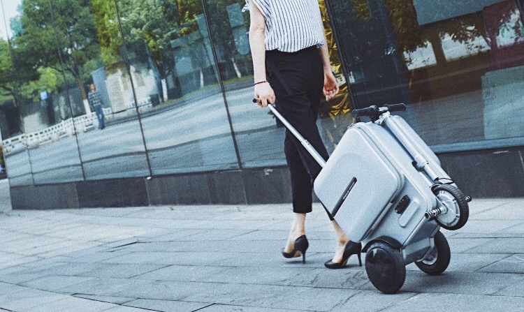 Airwheel SE3 carry-on smart luggage